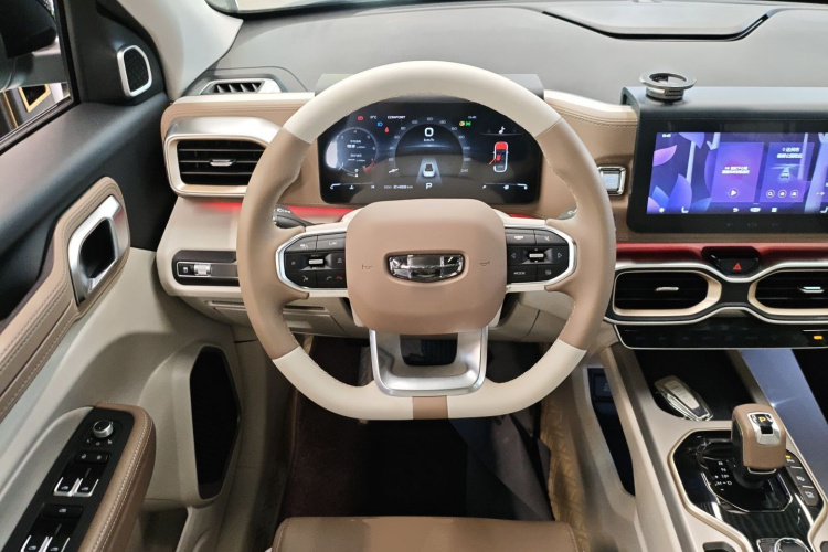 吉利汽车 吉利icon 2022款 1.5TD 青鸢限量款中控内饰13