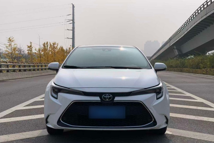 丰田 雷凌 2024款 185T CVT豪华版车身外观6007