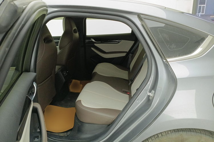 比亚迪 秦PLUS 2024款 荣耀版 DM-i 55KM领先型中控内饰21