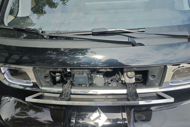 宝骏KiWi EV 2023款 大疆版 磷酸铁锂机舱底盘24