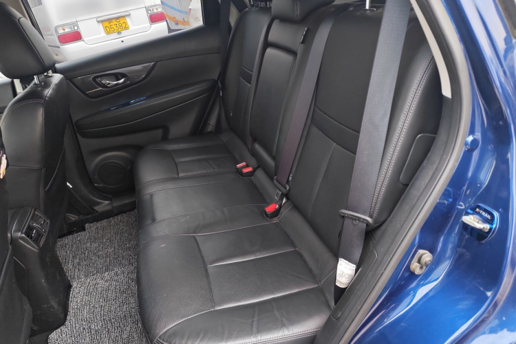 日产 奇骏 2017款 2.0L CVT舒适版 2WD中控内饰7004