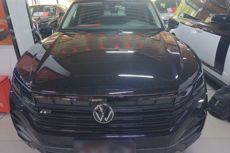 大众 途锐  3.0TSI 锐享版 曜黑运动套装车身外观6001