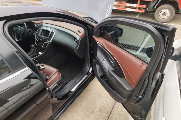 别克 君越 2014款 2.0T SIDI 精英技术型局部细节9005