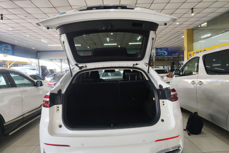 哈弗F7x 2019款 1.5T 两驱极智潮玩版机舱底盘23