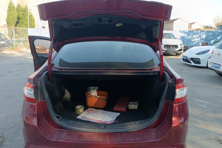 福特 蒙迪欧 2013款 2.0L GTDi200时尚型机舱底盘23