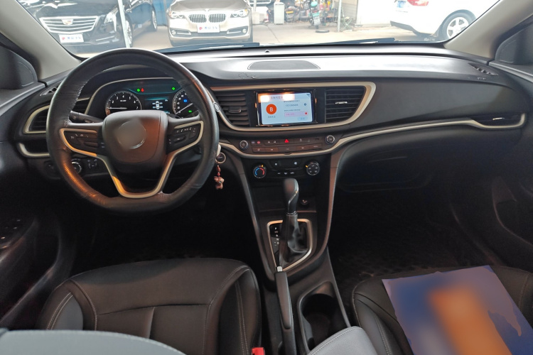 别克 英朗 2021款 改款 典范 1.5L 自动精英型中控内饰12