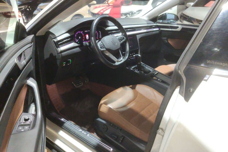 一汽-大众CC 2021款 猎装车 380TSI 猎心版中控内饰20