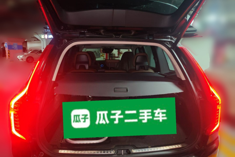 沃尔沃XC90 2018款 T6 智逸版 5座中控内饰23