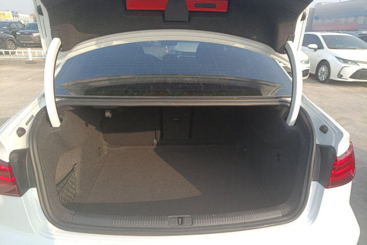 奥迪A3 2018款 30周年年型 Limousine 35 TFSI 风尚型局部细节23