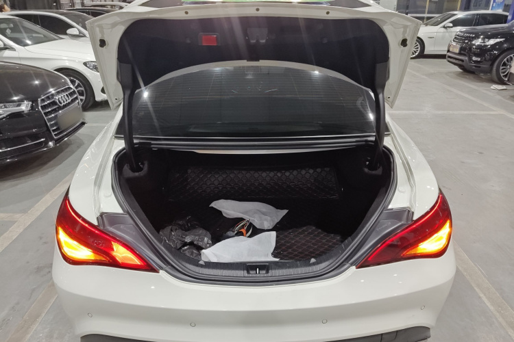 奔驰CLA 2017款 改款 CLA 200 动感型机舱底盘23