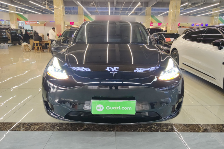 特斯拉 Model Y 2022款 改款 后轮驱动版车身外观2