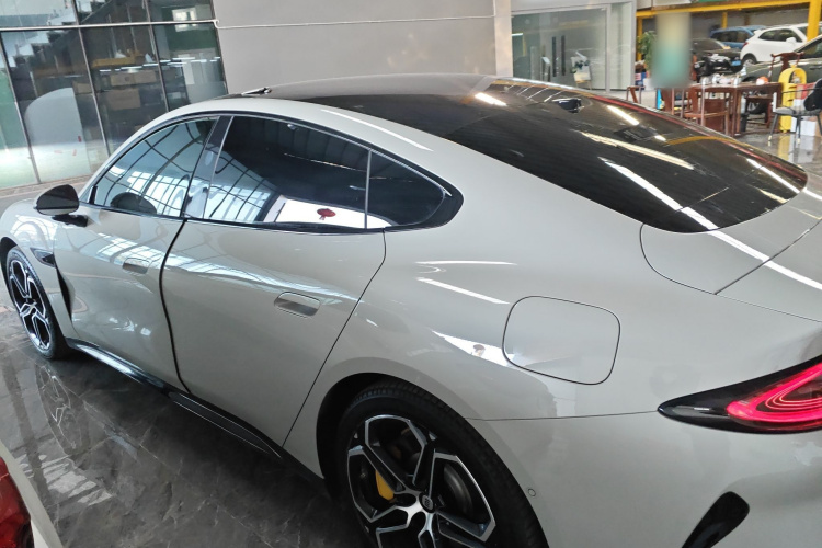 小米汽车 小米SU7 2024款 后驱长续航智驾版车身外观4