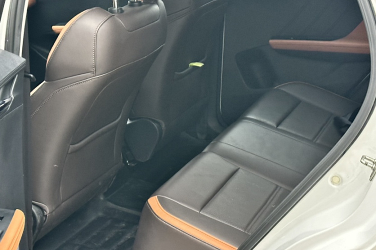 比亚迪e2 2021款 豪华型中控内饰7004