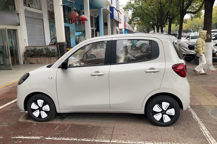 五菱汽车 宏光MINIEV 2025款 四门版 进阶款车身外观6005