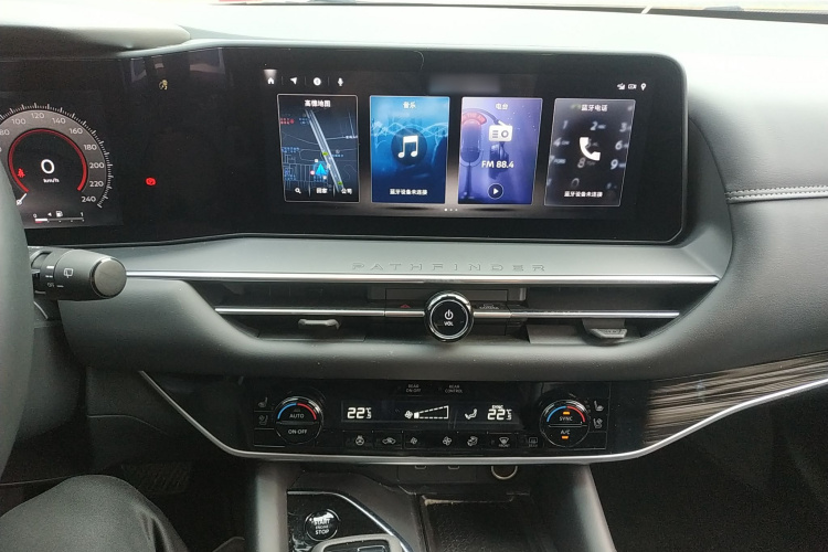 日产 探陆 2024款 380VC-TURBO 四驱智尊版 6座局部细节16