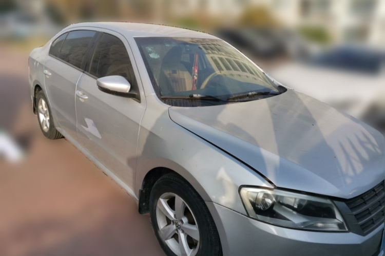 大众 朗逸 2013款 改款经典 1.6L 自动风尚版车身外观6002