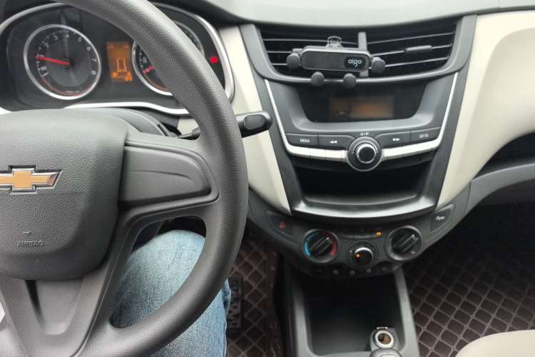 雪佛兰 2015款 赛欧3 1.5L 手动理想天窗版中控内饰7002