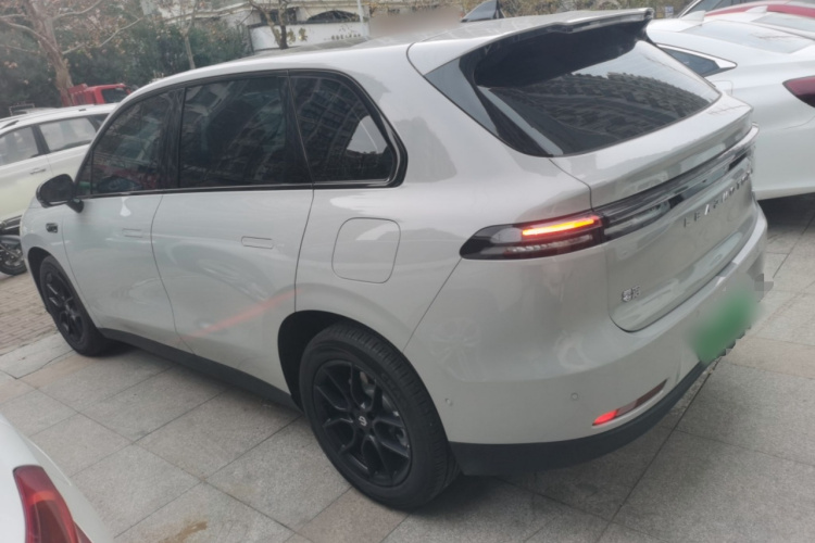 零跑汽车 零跑C10 2024款 210智享版车身外观4