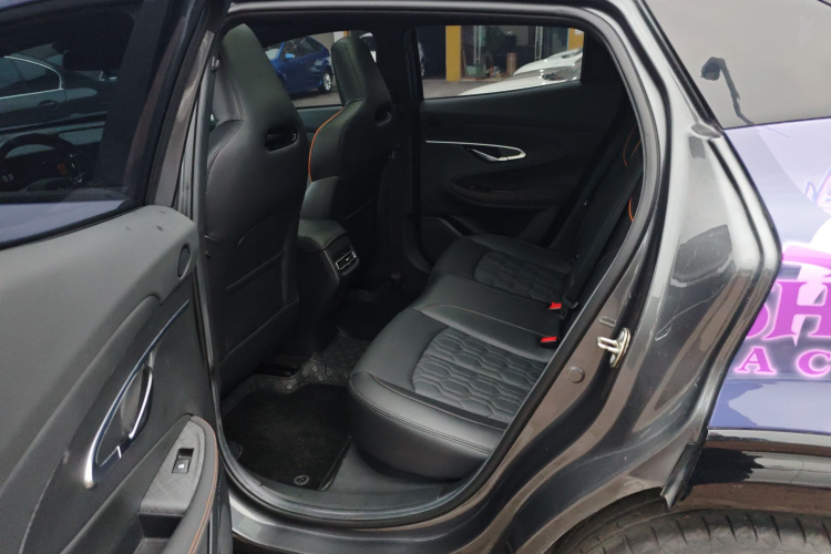 长安UNI-T 2022款 1.5T 运动版 尊贵型中控内饰21