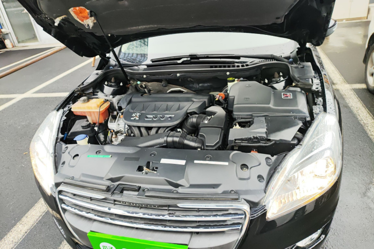 标致508 2013款 2.0L 两周年纪念 自动天窗经典版机舱底盘24