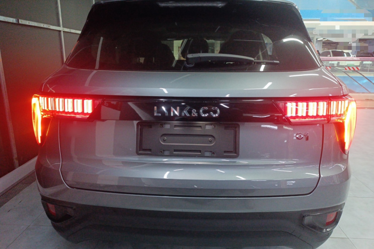 领克01 2019款 2.0T 两驱耀Pro版 国VI车身外观6004