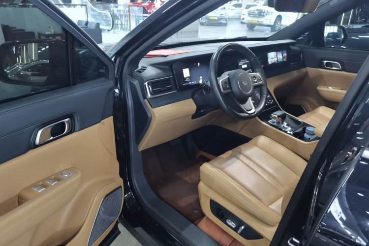 理想汽车 理想ONE 2020款 增程6座版中控内饰20