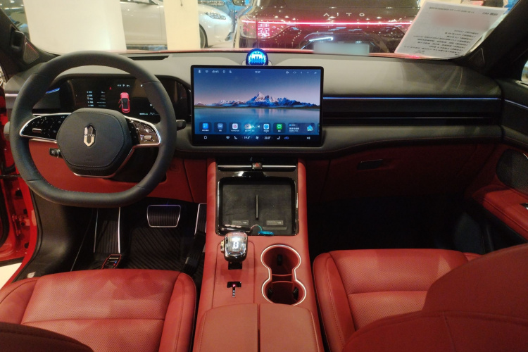 鸿蒙智行 问界M5 2024款 增程 Max RS 四驱高阶智驾版中控内饰7002