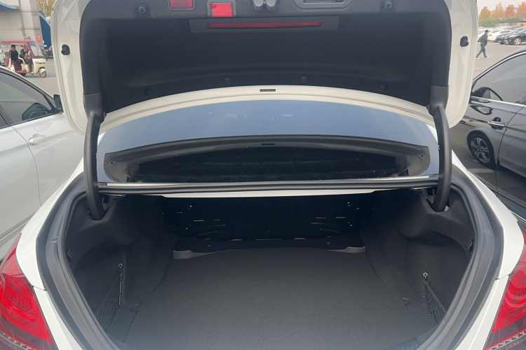 奔驰C级 2021款 C 260 L 运动版局部细节23