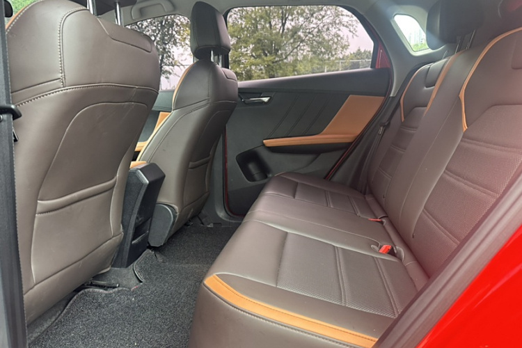 比亚迪e2 2020款 升级版 高续航版 豪华型中控内饰7003