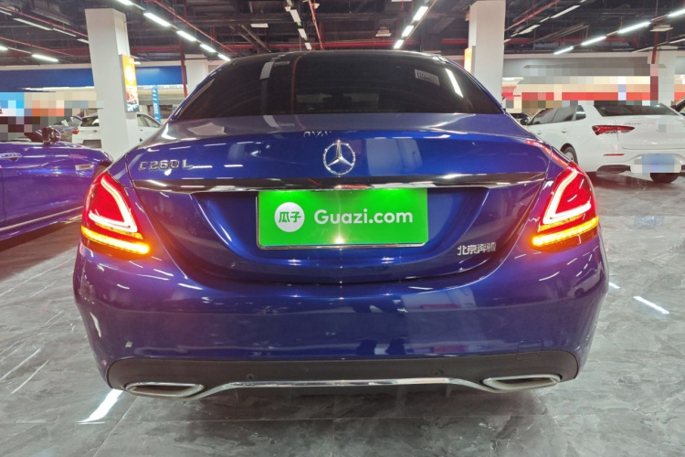 奔驰C级 2021款 C 260 L 运动版车身外观6