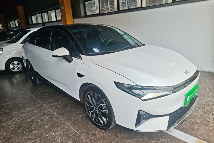 小鹏P5 2021款 550P车身外观3