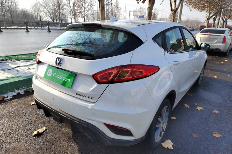 长安 逸动 2016款 XT 1.6L 手动俊酷型车身外观7