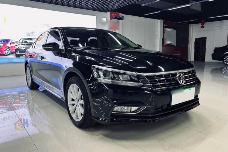 大众 帕萨特 2017款 330TSI DSG尊荣版车身外观6008