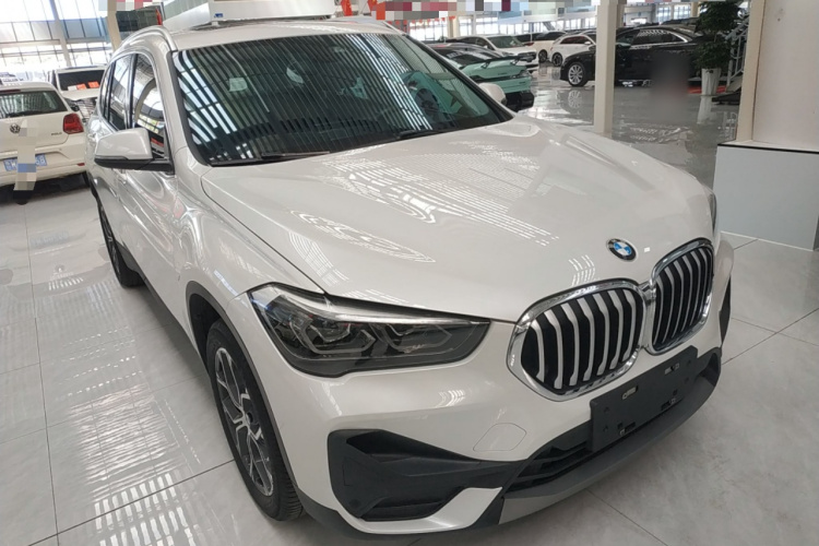 宝马X1 2022款 sDrive25Li 领先型车身外观3