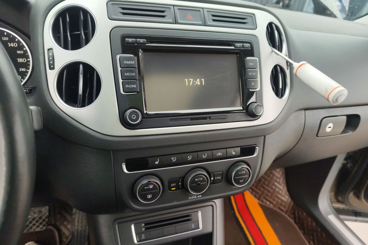 大众 途观 2016款 300TSI 自动四驱豪华版局部细节16