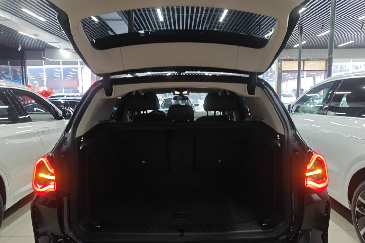 宝马X3 2022款 xDrive30i 领先型 M曜夜套装局部细节23