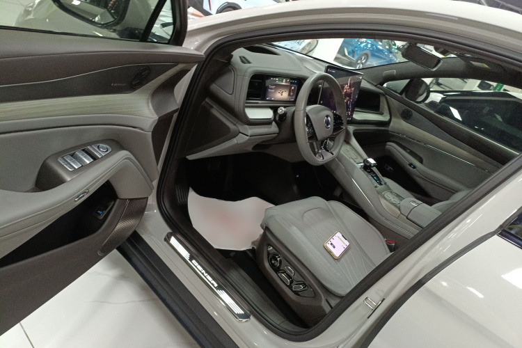 腾势N7 2023款 超长续航版中控内饰20