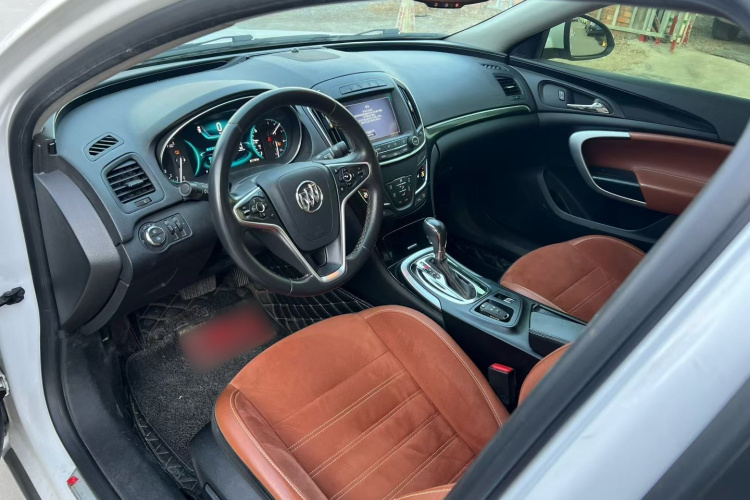 别克 君威 2015款 1.6T 精英技术型中控内饰7004