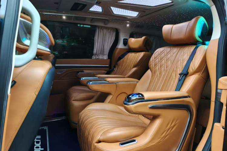 广汽传祺 传祺M8 2021款 大师系列 390T 至尊版中控内饰7002