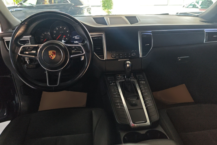 保时捷 2017款  Macan 2.0T中控内饰12