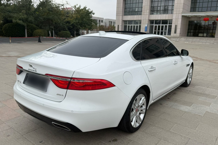 捷豹XFL 2018款 XFL 2.0T 250PS 尊享版车身外观6005