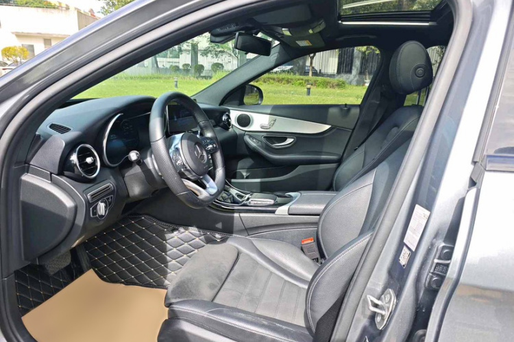 奔驰C级 2020款 C 260 运动版中控内饰7003