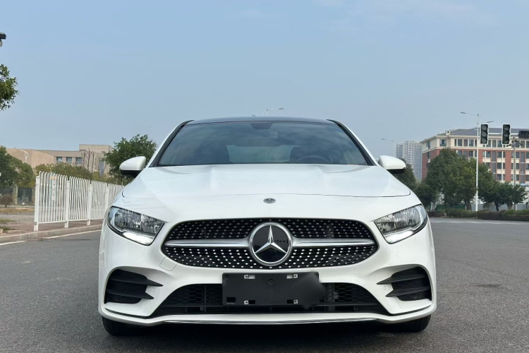 奔驰A级 2021款 A 180 L 运动轿车车身外观6005