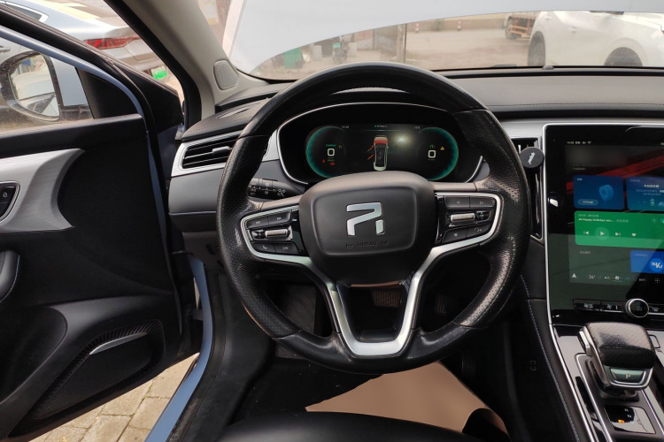 飞凡汽车 飞凡ER6 2021款 新动版 620km 智享版中控内饰13