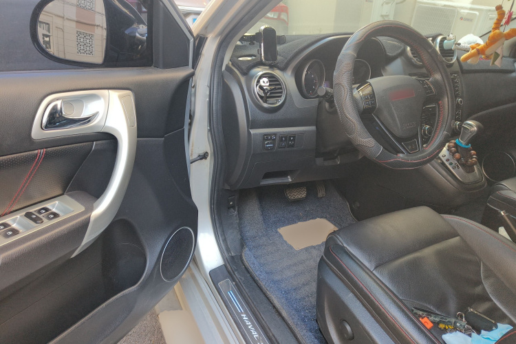 哈弗H6 2013款 升级版 2.4L 自动两驱尊贵型中控内饰20