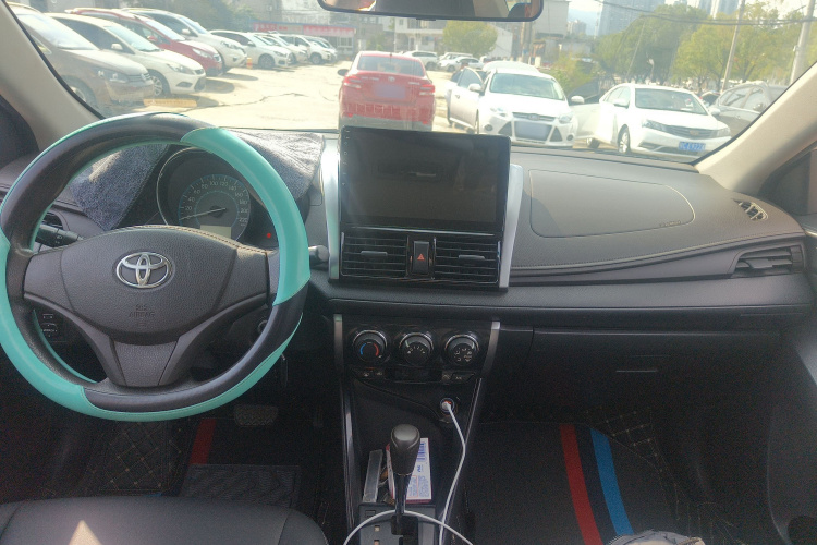 丰田 威驰 2016款 1.5L 自动智臻星耀版中控内饰7005