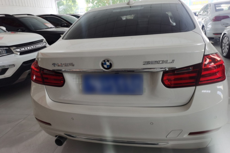 宝马3系 2014款 320Li 时尚型车身外观6