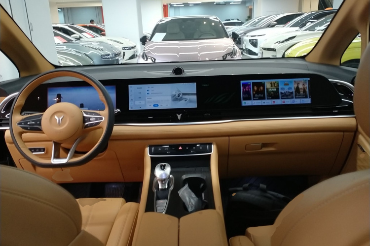 岚图汽车 岚图梦想家 2024款 PHEV 超长续航卓越版中控内饰12