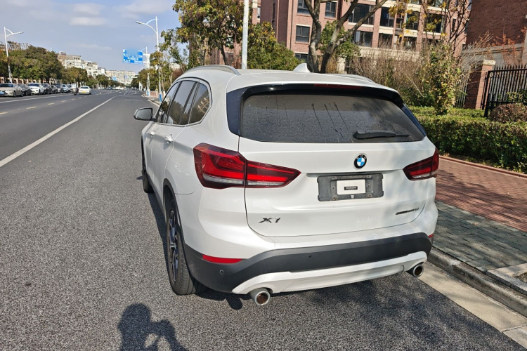 宝马X1 2020款 sDrive25Li 领先型车身外观6006