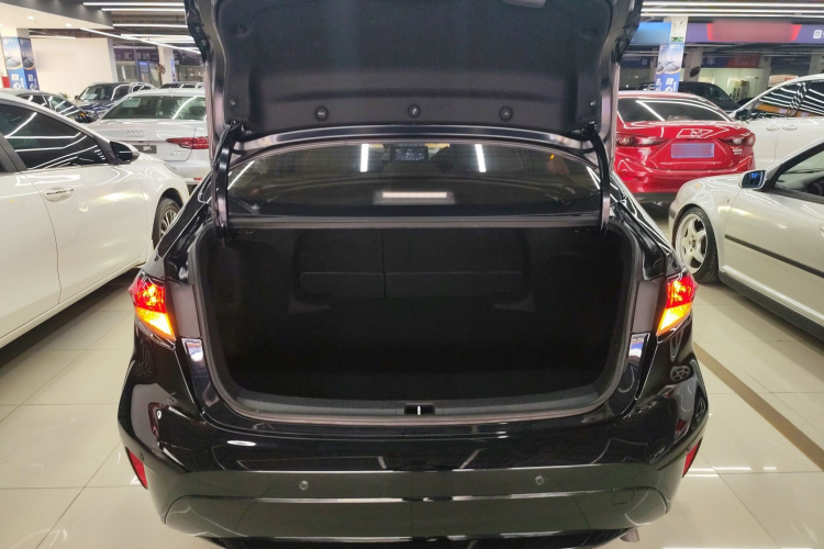 丰田 雷凌 2019款 185T CVT豪华版 国VI局部细节23